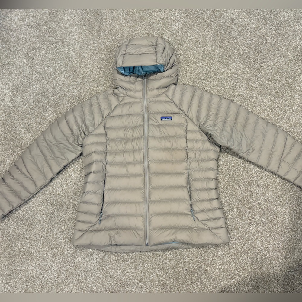 Patagonia Down Sweater Hoody women’s size XL